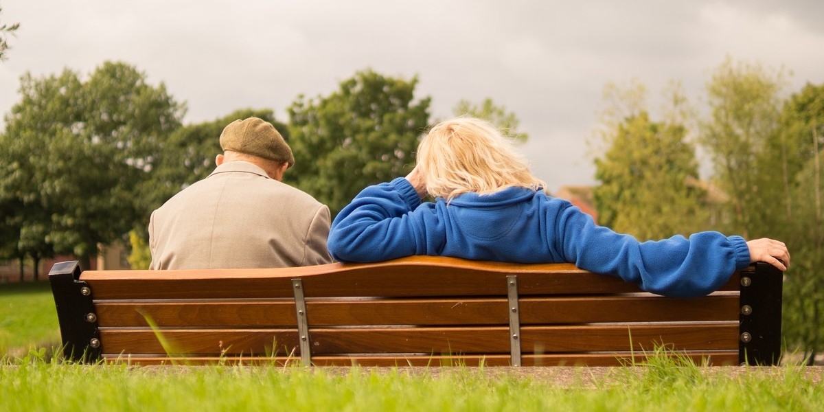 Det är tufft för många pensionärer att klara sin ekonomi på sina pensioner på grund av stigande priser.