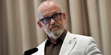 LO:s ordförande Johan Lindholm, han säger att det enda aättet att öka förtroendet för pensionssystemet är att höja pensionerna.